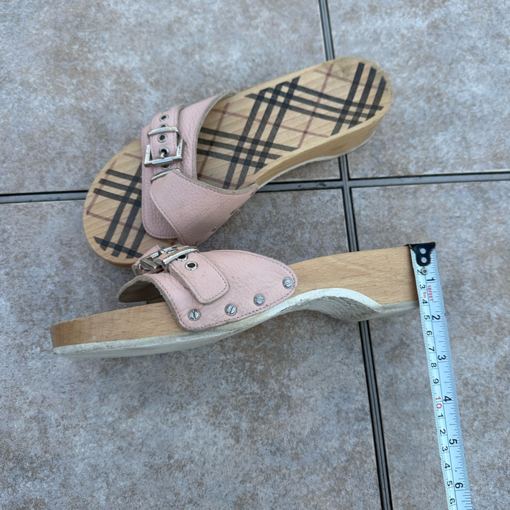 Burberry Classic Plaid Pink Clog Sandals - Picture 13 of 13